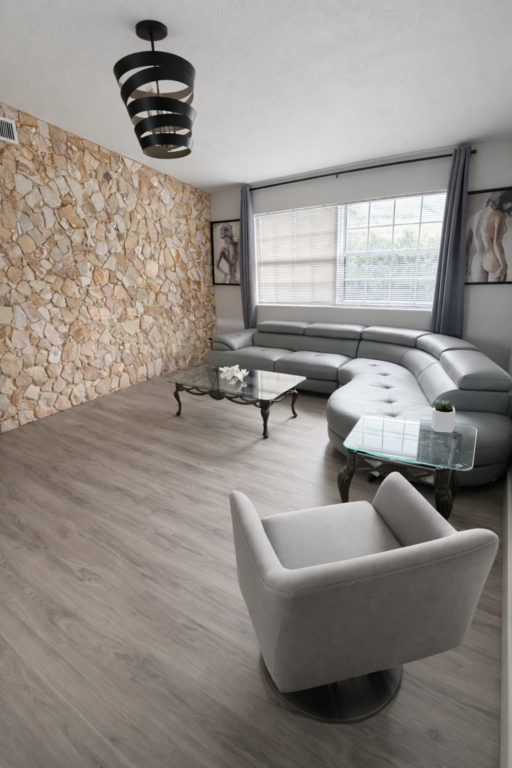 3F8B5A28-E0C3-43CE-86DF-701CA2965665