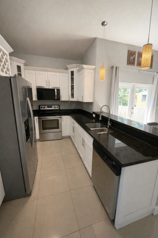 C1DB6E8E-6A93-4BD5-A5F1-08AD37BDF235