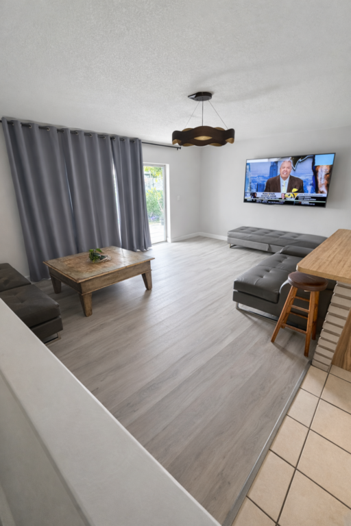 CD048D33-5BAA-4753-8895-01A8CD9FFF53